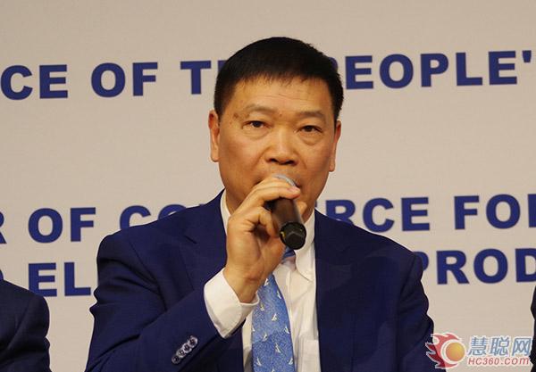 　企业家对话环节由《建设机械技术与管理》杂志社  　　社长周贤彪主持  