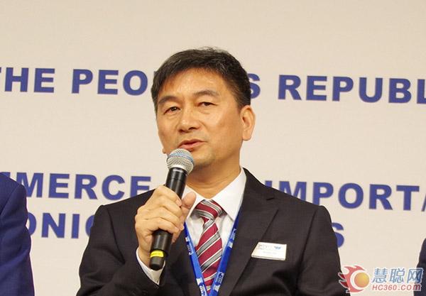 　企业家对话环节由《建设机械技术与管理》杂志社  　　社长周贤彪主持  